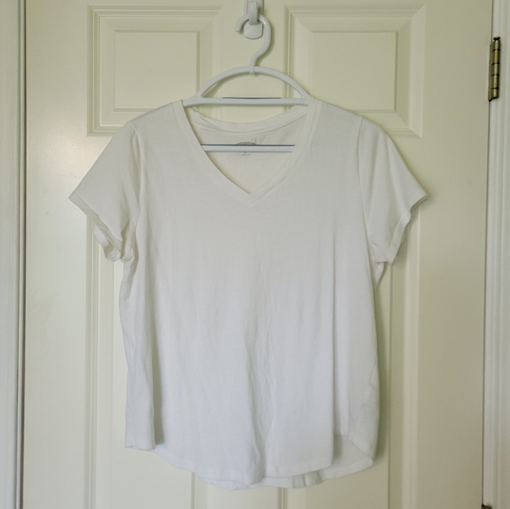 Old Navy Basic White Tee
